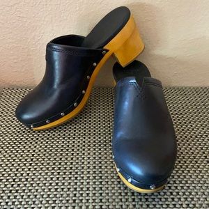 UGG Kay Clogs Black Leather Heeled